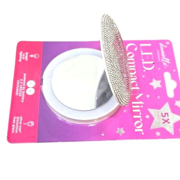 Danielle Creations 5X LED Rhinestone Heart Compact Mirror - Picture 3 of 6
